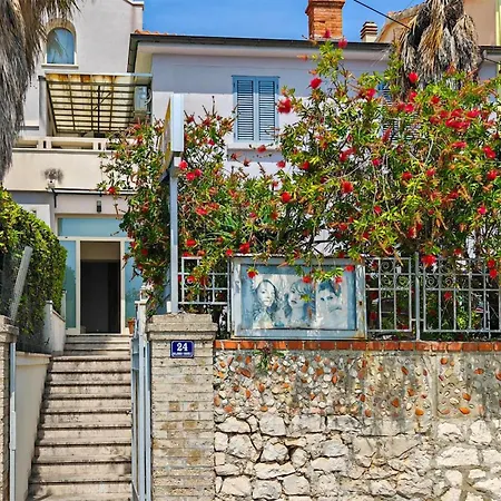Appartamento 2 Bedroom Gorgeous In Kastel Luksic Kaštela
